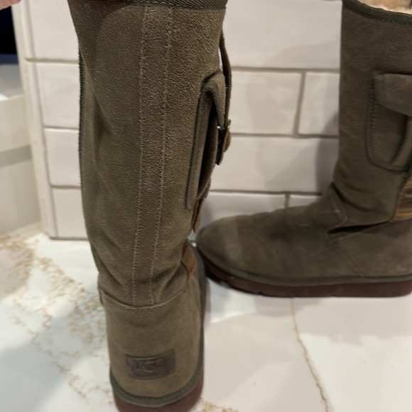 Green Ugg Collection boots - Picture 5 of 7